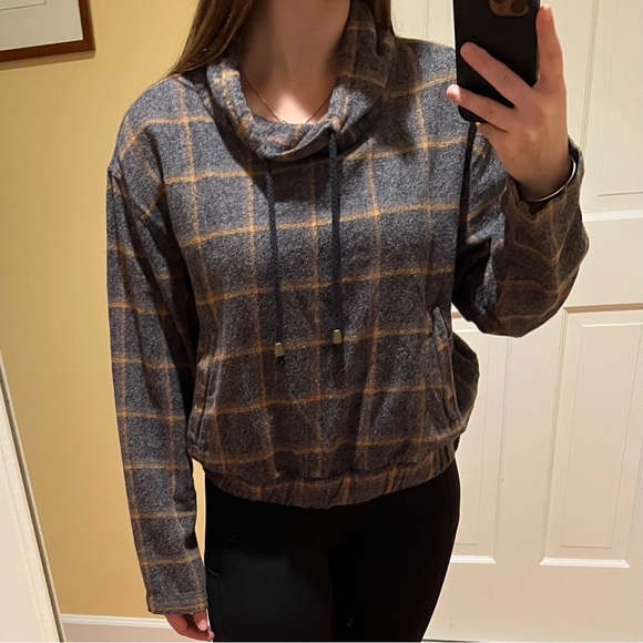 Plaid pullover - Picture 2 of 2